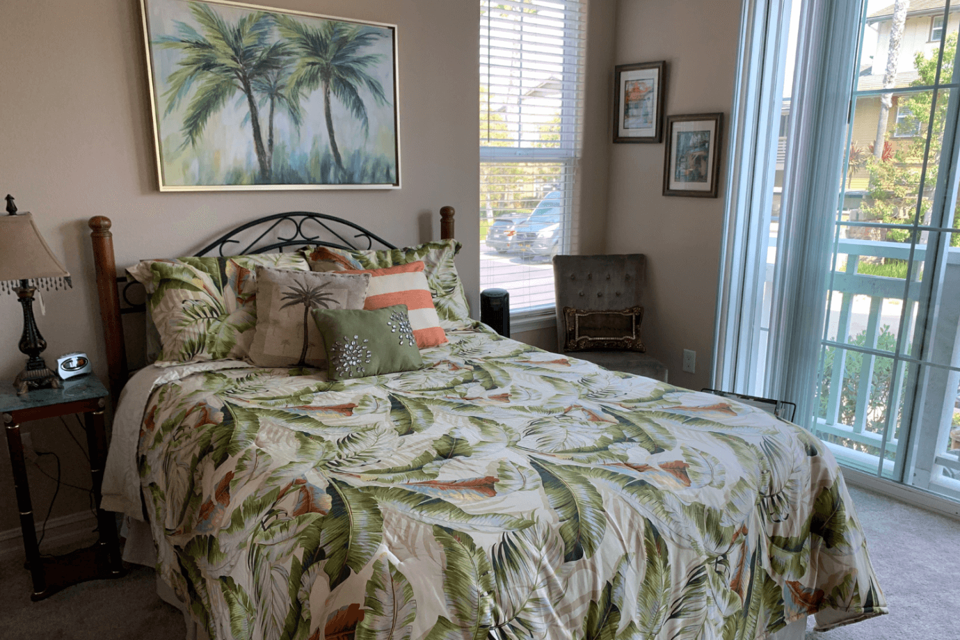 palm tree art above bed